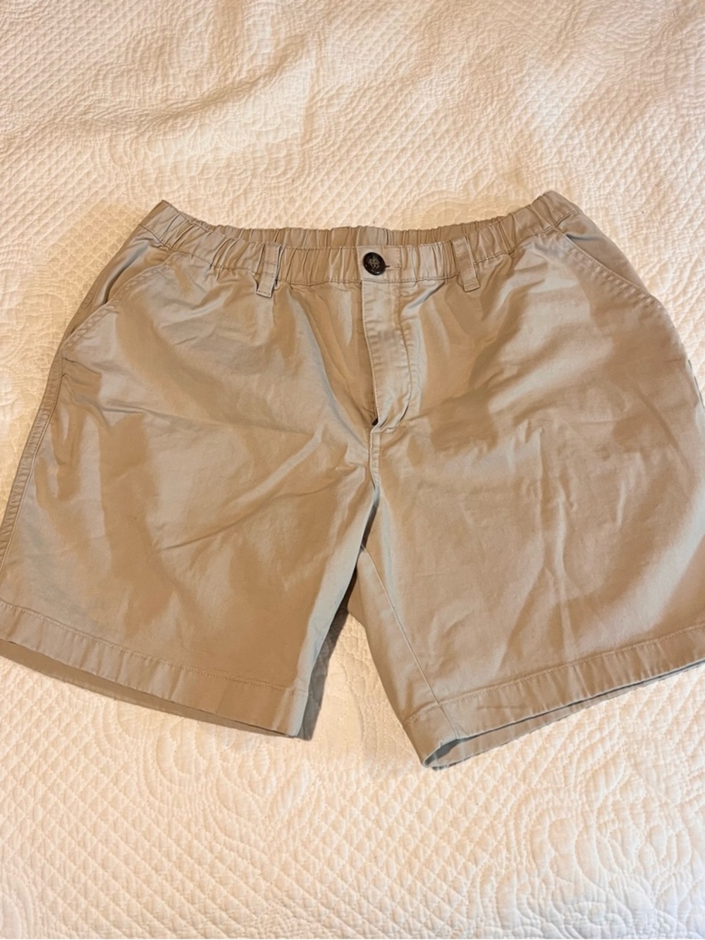 chubbies khaki shorts. Size L. 7” inseam